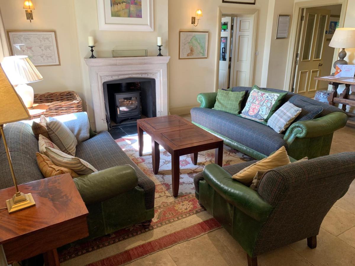Collingwood Arms Hotel Cornhill on Tweed Екстериор снимка