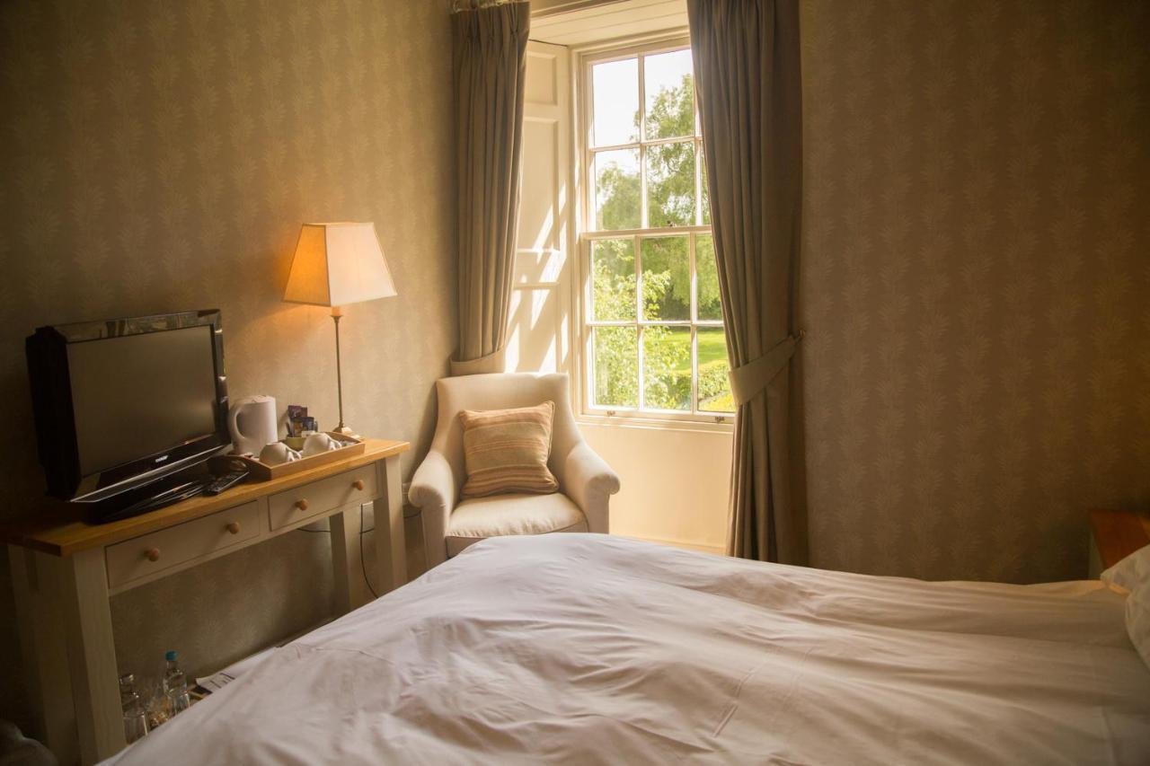 Collingwood Arms Hotel Cornhill on Tweed Екстериор снимка