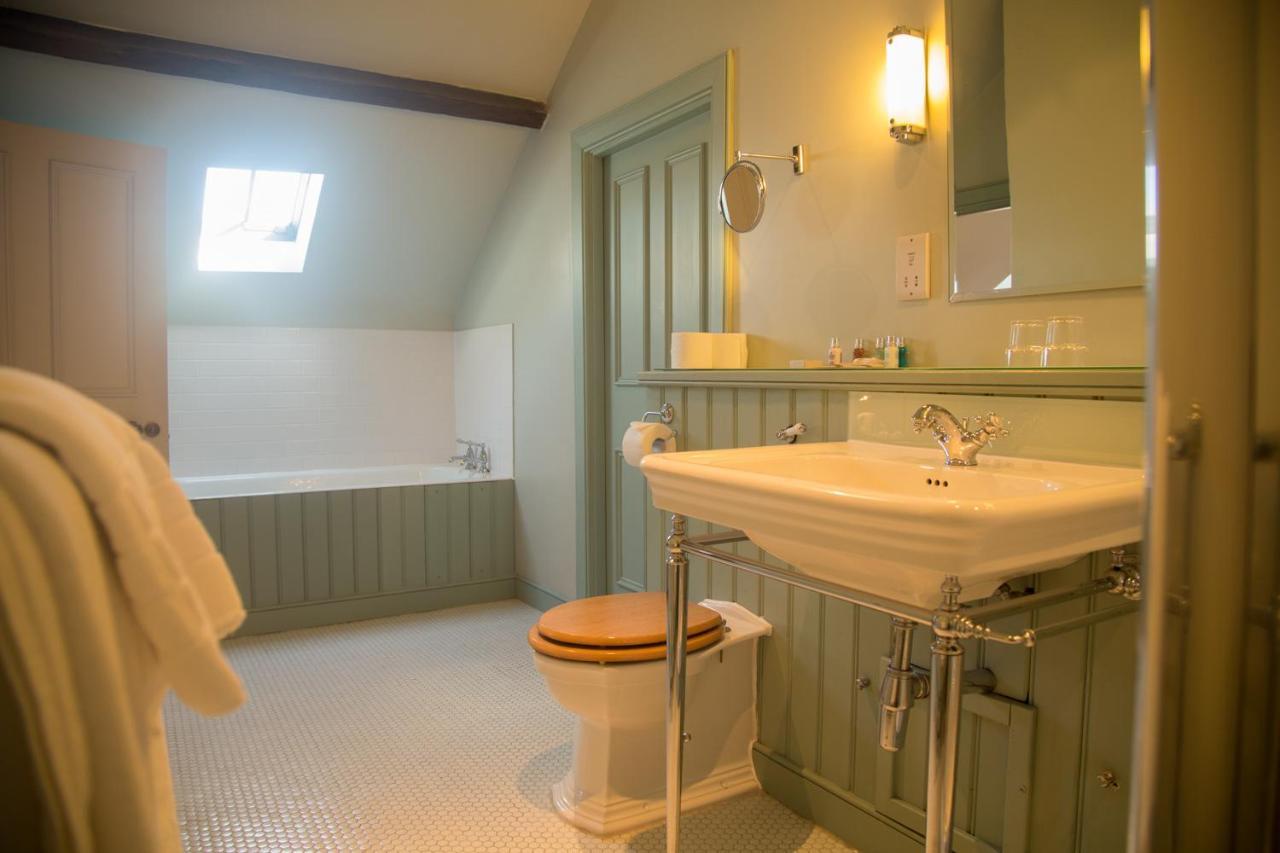 Collingwood Arms Hotel Cornhill on Tweed Екстериор снимка